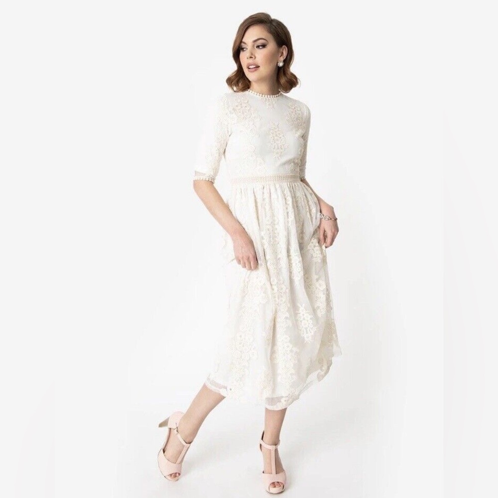 Hidden alley embroidered lace overlay ivory midi dress nwt
